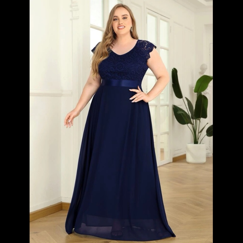 MIUSOL Plus A-line Contrast Lace Dress
